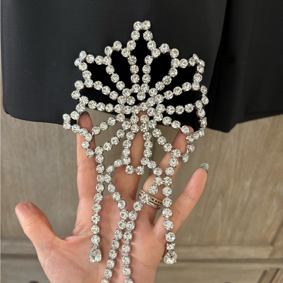 AREA Size 6 five pocket heart cutout short - Picture 5 of 12